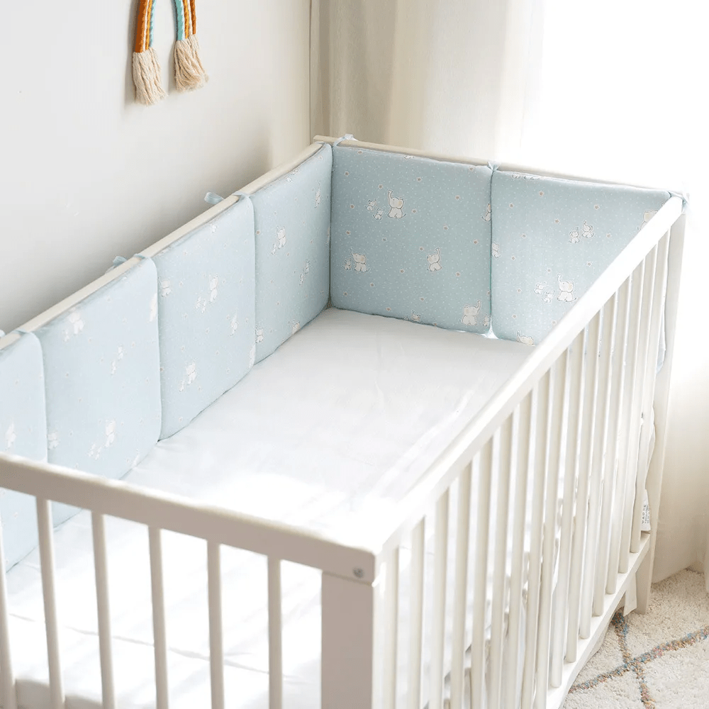Tour de lit bébé éléphants bleus