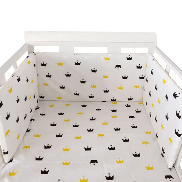 Tour de lit bébé roi-reine