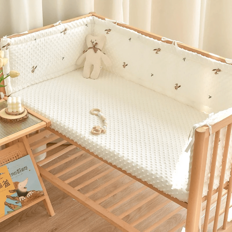 Tour de lit bébé avec lapin