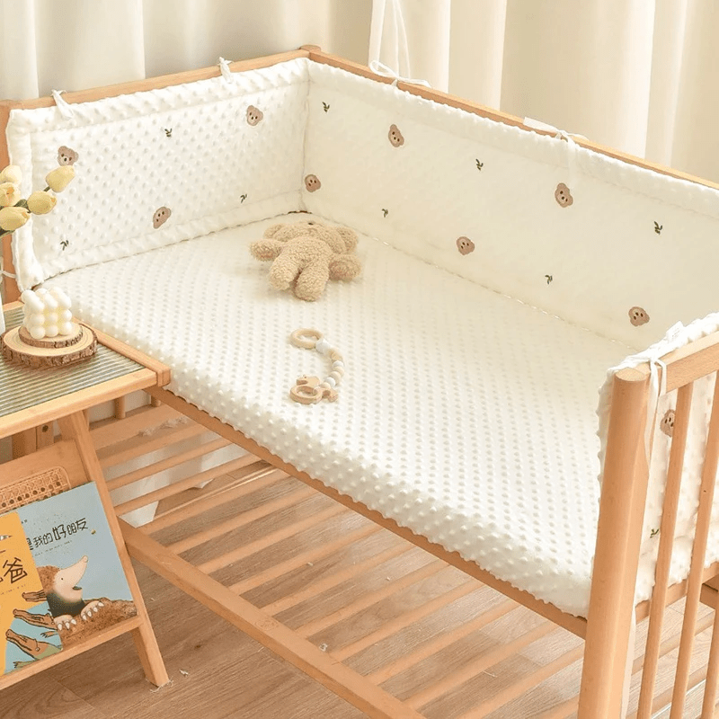 Tour de lit bébé avec ours