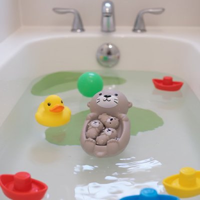 Jouet baignoire bebe famille de loutre complète