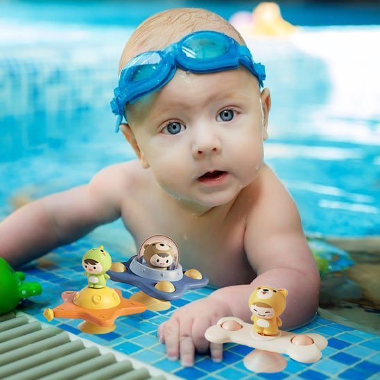 Jouet de bain même a la piscine