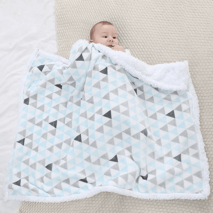 Couverture bébé motif triangle
