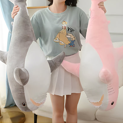 Peluche requin plus qu'un jouet
